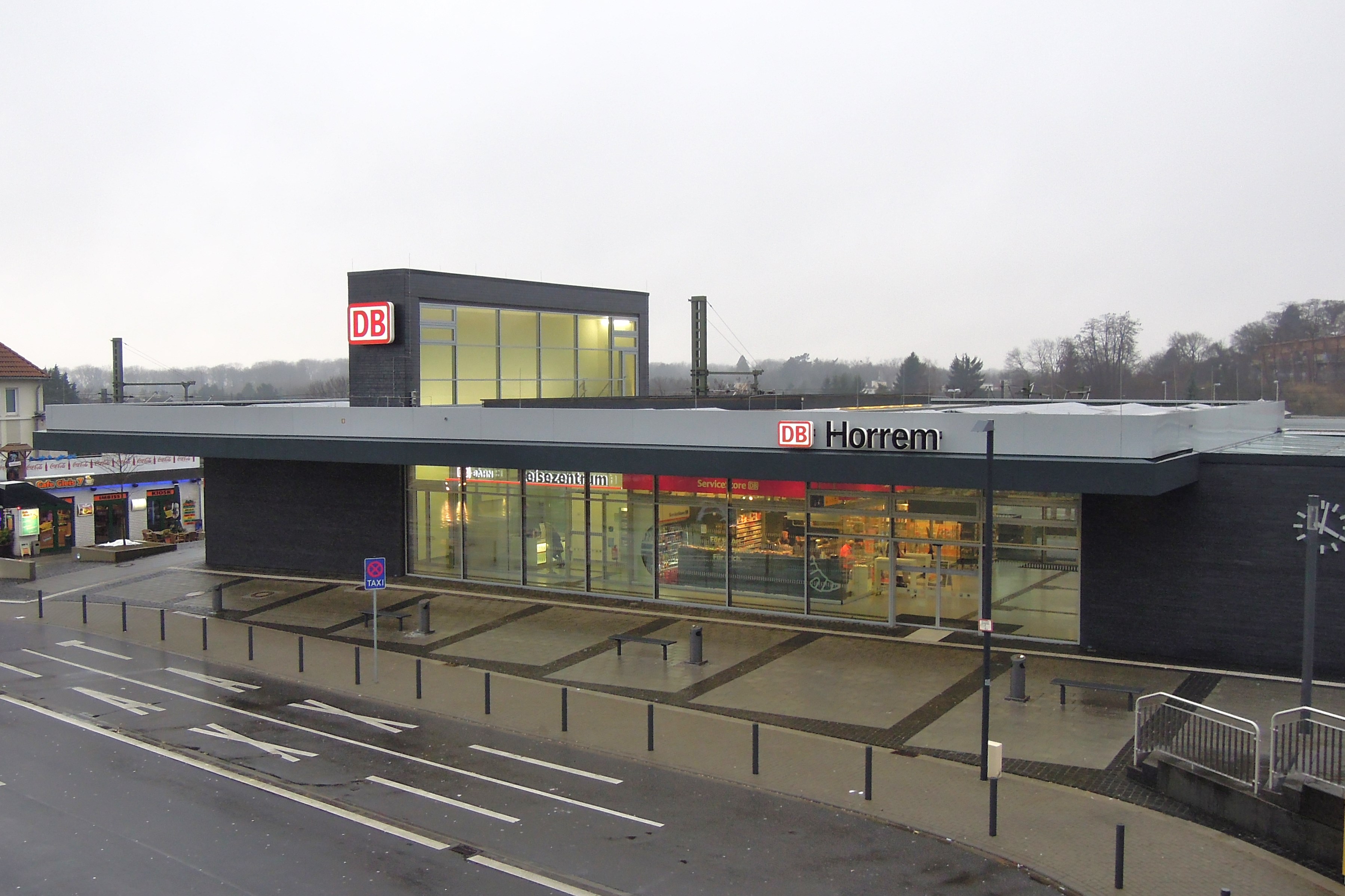 Bahnhof Horrem und Haltepunkt Sindorf sollen zu