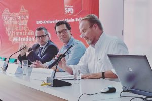 chwister, Timm, Solbach auf der dritten Strukturkonferenz